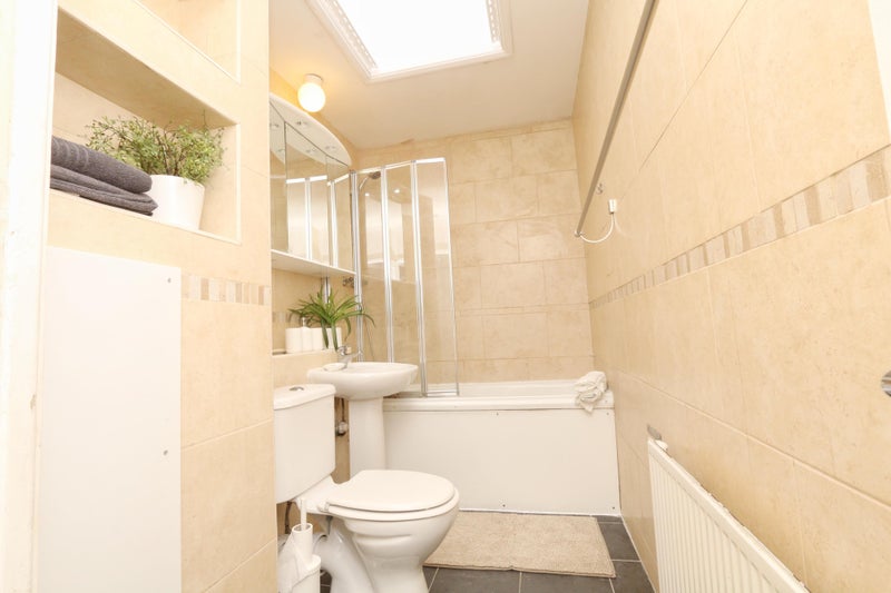 Secure Your Double Spacious Double Room Ldn Fields - student accommodation in London Fields - img_10
