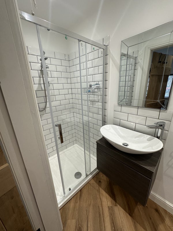 Self contained annex - student accommodation in Rednal - img_2