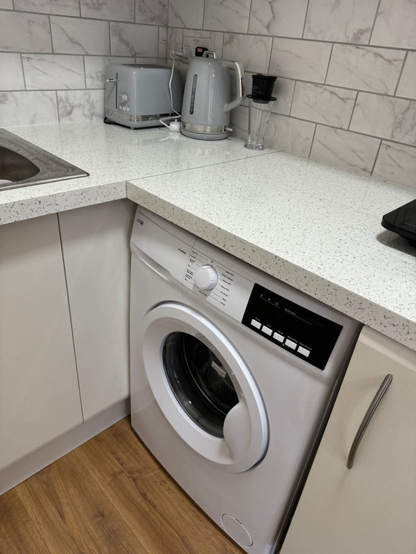 Self contained furnished double room - student accommodation in Cardiff - img_5