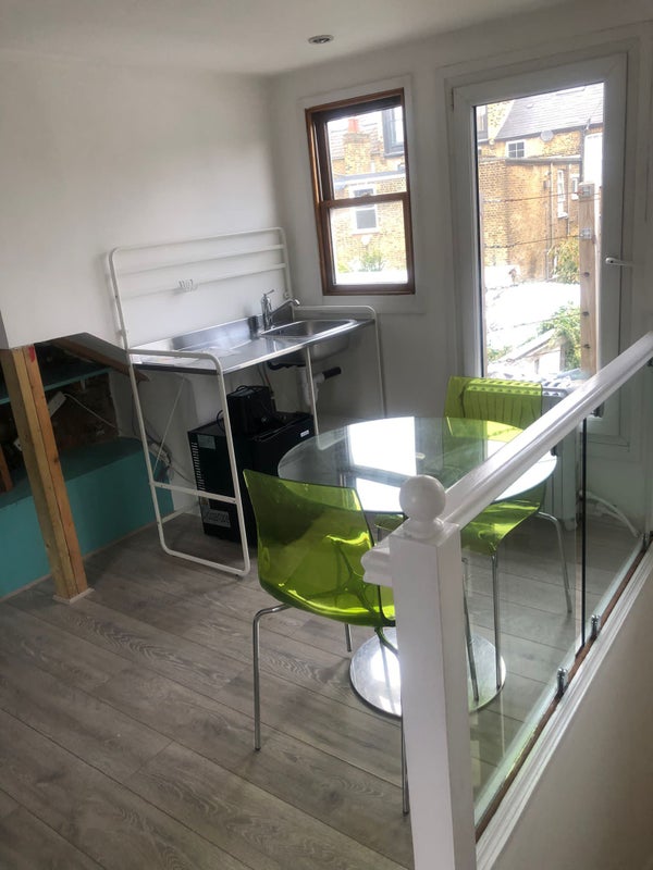 Self contained studio - student accommodation in Kensal Green - img_4
