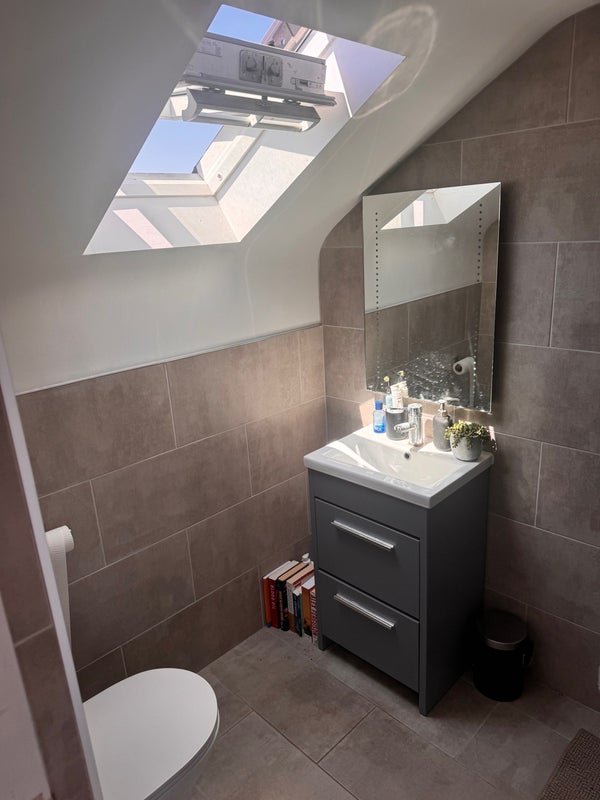 September Sublet - Double Attic Room W En Suite - student accommodation in Camberwell - img_5