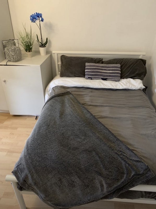 Short let term double  room in W14, dates below - student accommodation in West Kensington - img_1