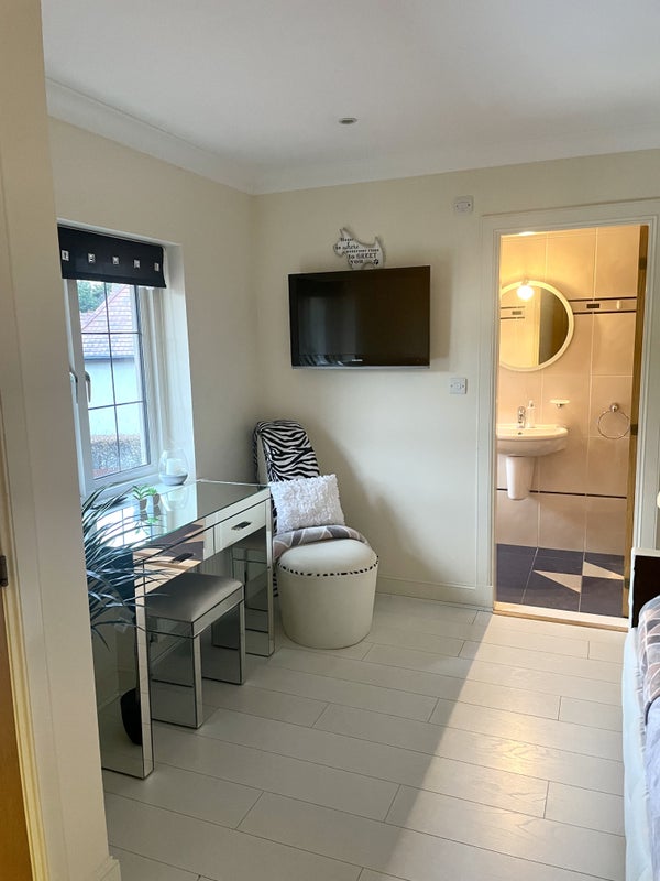 Short Term available - student accommodation in Joppa - img_7