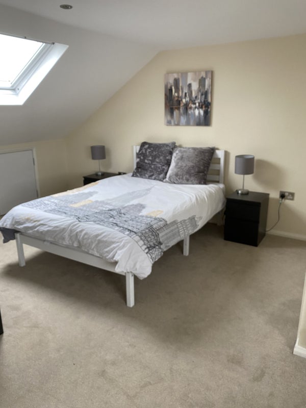 Short term let for upto 2 months - student accommodation in Bisley - img_6