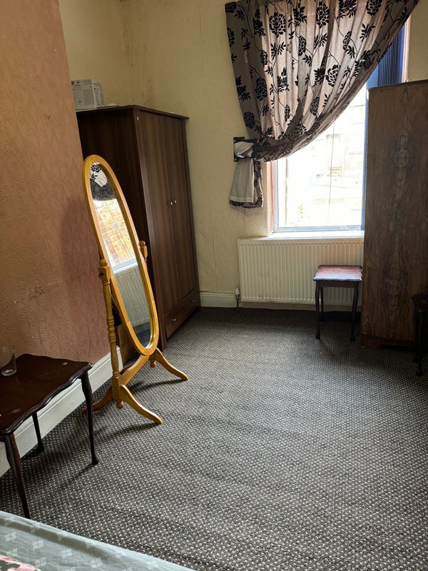 Single and double cosy bedroom - student accommodation in Newcastle Upon Tyne - img_3