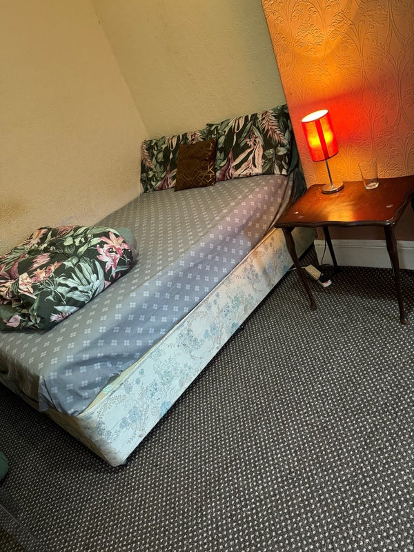 Single and double cosy bedroom - student accommodation in Newcastle Upon Tyne - img_2