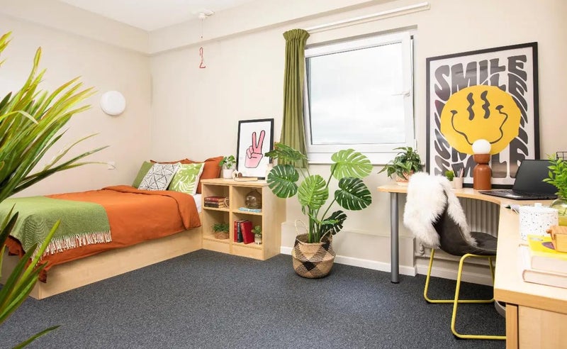 Single bed premium ensuite with bills included - student accommodation in Birmingham - img_3