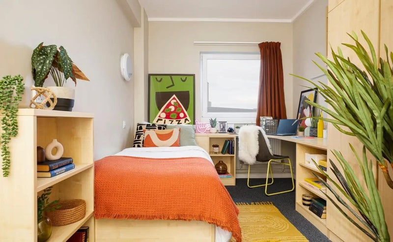 Single bed premium ensuite with bills included - student accommodation in Birmingham - img_4