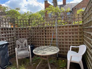 Single bright room in clean, well located house - student accommodation in Aylestone - img_7