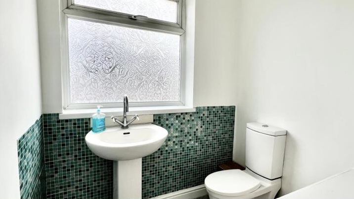 Single Room - All Female House - Close To Hospital - student accommodation in South Hylton - img_1