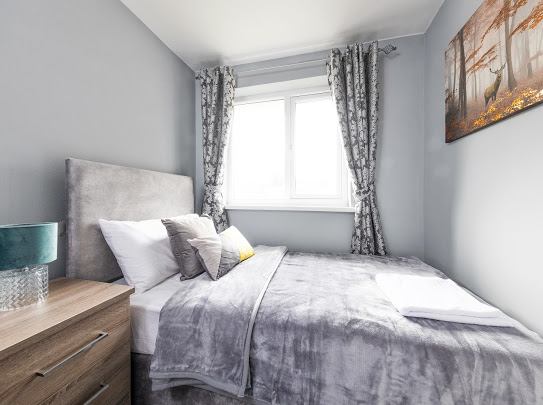 Single room available now for professional - student accommodation in Walsall - img_6