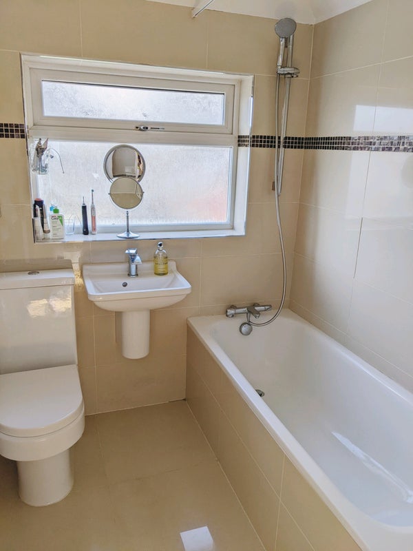 Single Room available - student accommodation in Ruislip - img_2