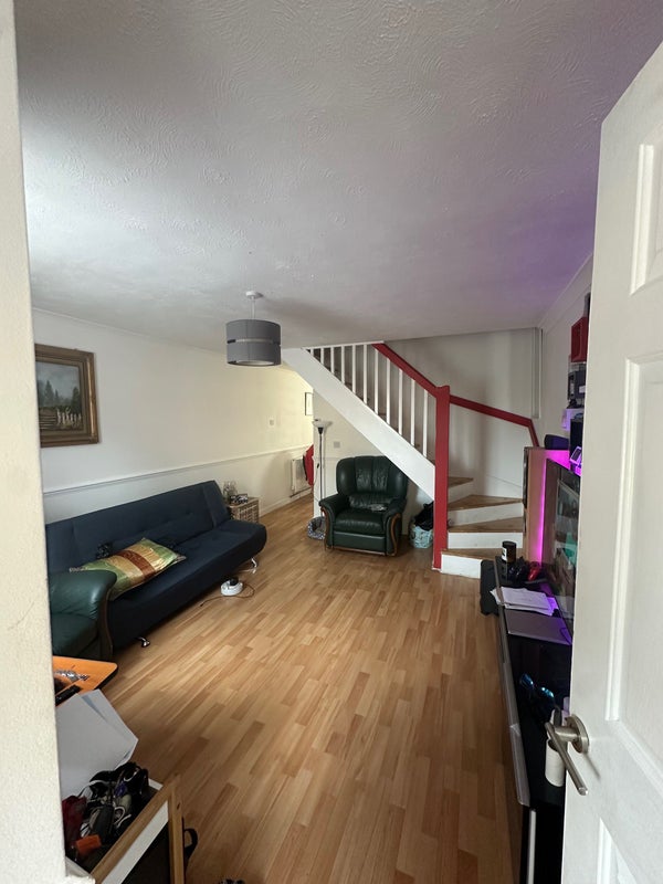 Single room close to the airport - student accommodation in Feltham - img_1
