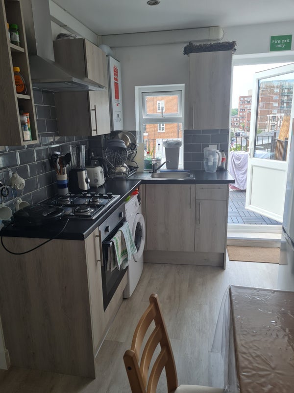 Single Room / double bed (wfh not allowed)) - student accommodation in London NW1 - img_2