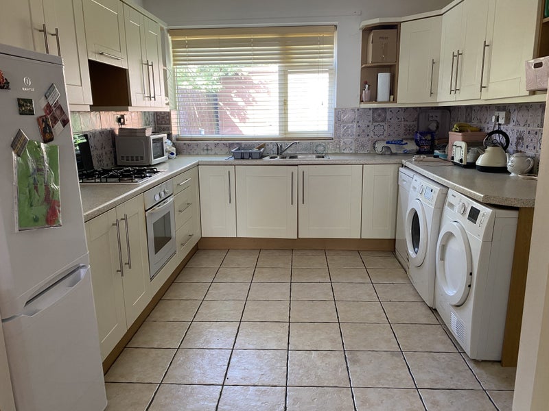 Single room for medium term rent - student accommodation in Haydock - img_3