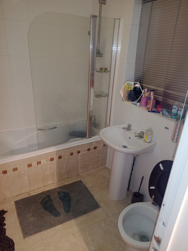 Single Room In A House - student accommodation in Carlisle - img_3