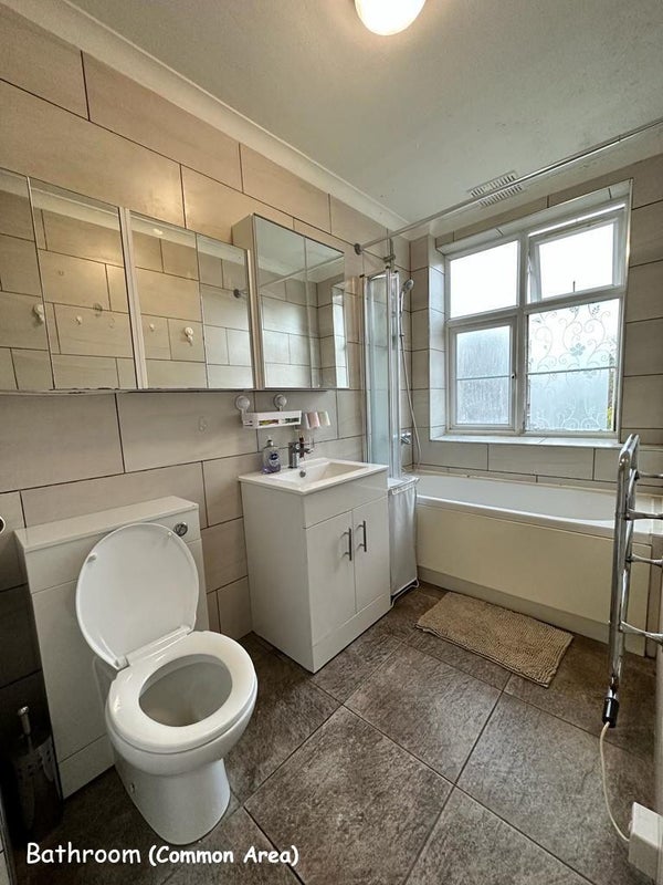 Single Room in Sutton (Near Train Station) - student accommodation in Sutton - img_4