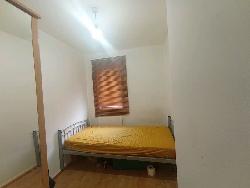 Single Room(Including bills) - student accommodation in Plaistow - img_1