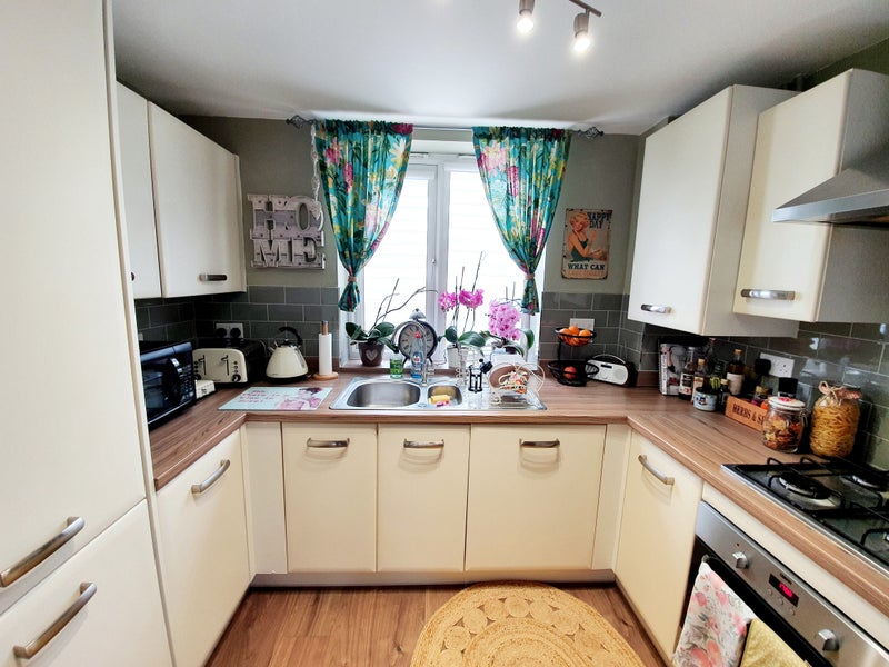 Small double room in Fairfields - student accommodation in Milton Keynes - img_2
