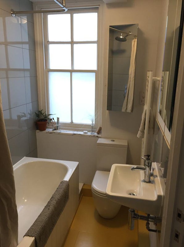 Small-double bedroom in beautiful Camberwell flat - student accommodation in Camberwell - img_3