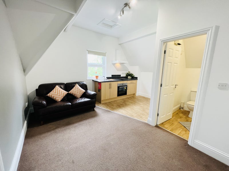 Smart Spacious 2nd floor flat    (80SRF9) - student accommodation in Edgbaston - img_2