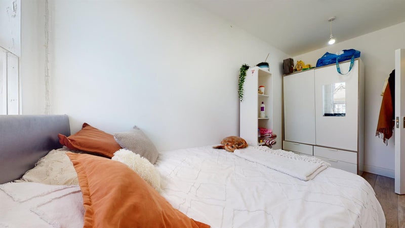 Spacious 3 Bed Flat In Kilburn with a balcony - student accommodation in Kilburn - img_2