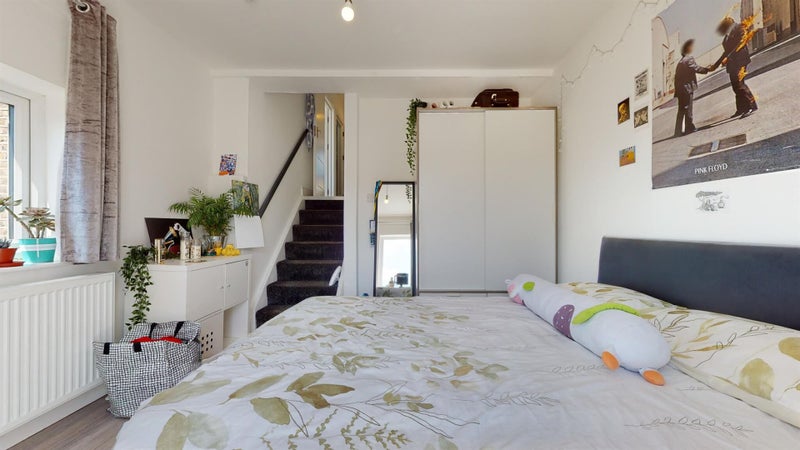 Spacious 3 Bed Flat In Kilburn with a balcony - student accommodation in Kilburn - img_5