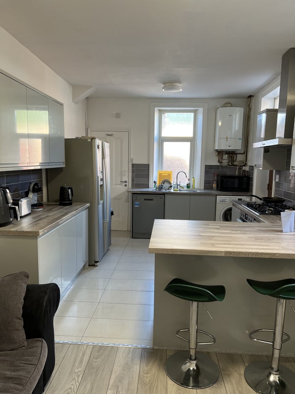 Spacious 6-Bed House in Fenham - student accommodation in Fenham - img_7
