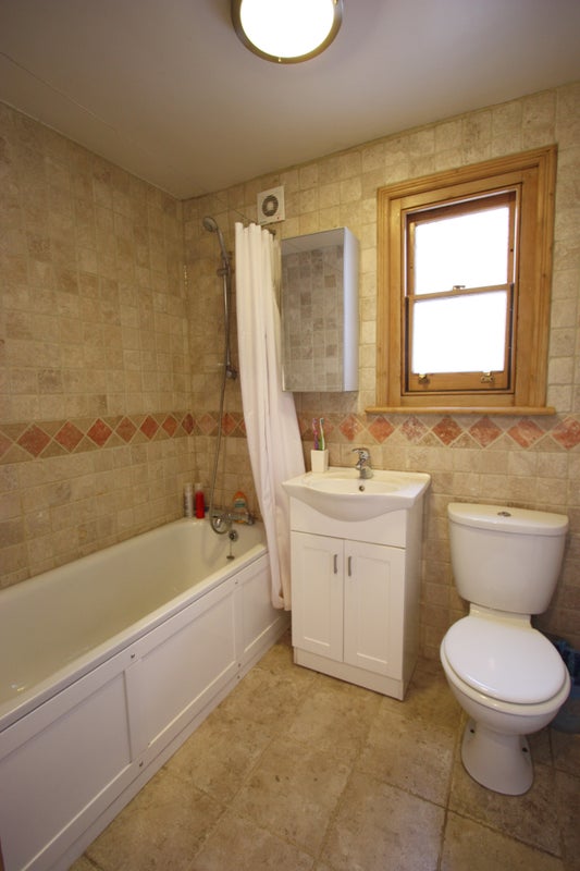 Spacious, Bright 1 Bed Apartment - Great Location - student accommodation in London N22 - img_6