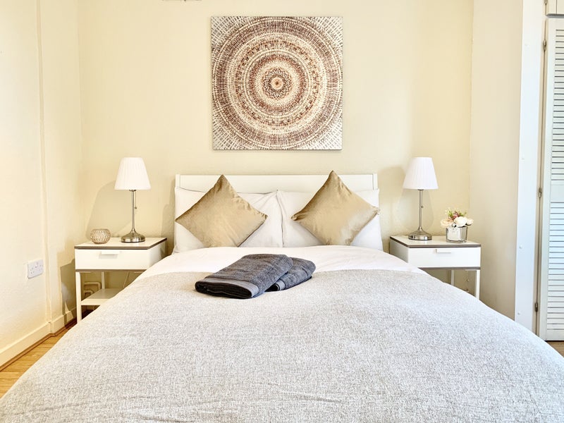 Spacious Double  Bedrom Fulham 2min  Parsons Green - student accommodation in Hammersmith and Fulham - img_1