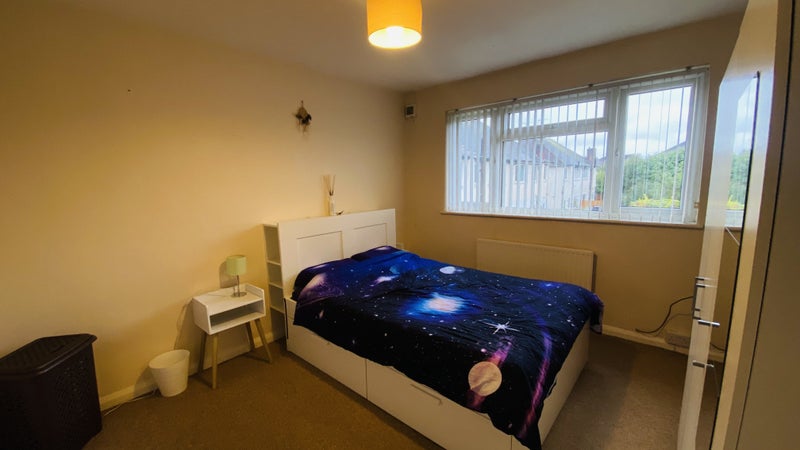 Spacious double room for rent - student accommodation in Ruislip - img_2
