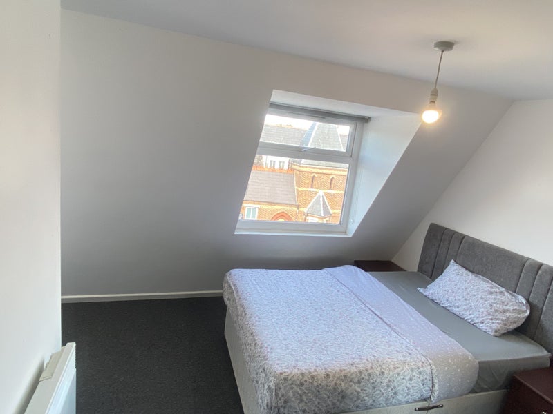 Spacious Double Room in a lovely Two Bed House - student accommodation in Portsmouth - img_1
