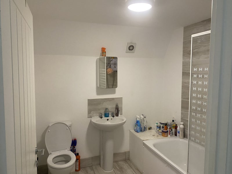 Spacious Double Room in a lovely Two Bed House - student accommodation in Portsmouth - img_5