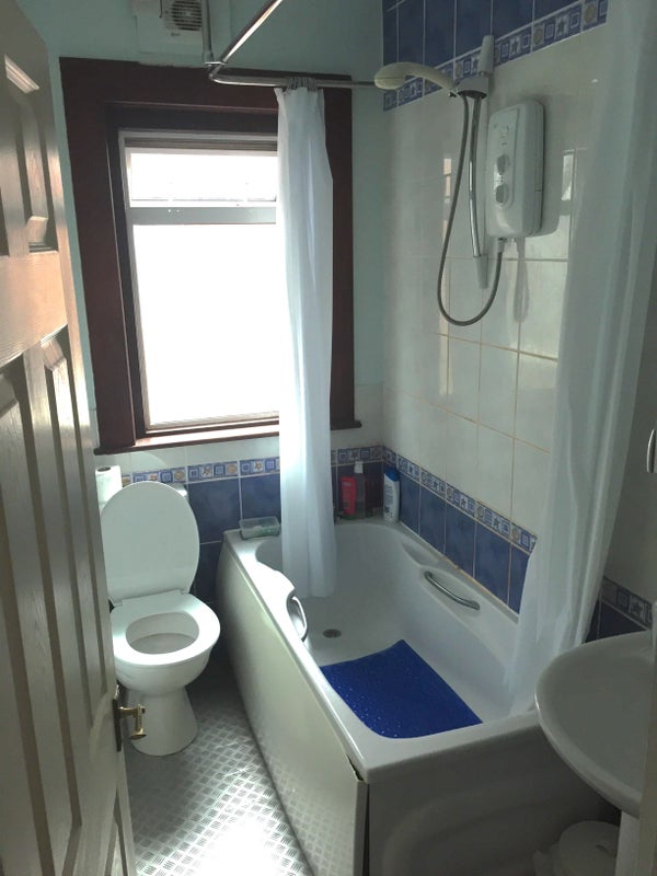 Spacious double room - student accommodation in Liverpool - img_4