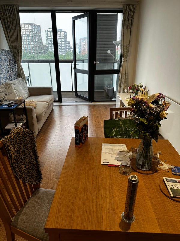 Spacious En-suite available in a great Society - student accommodation in East India - img_3
