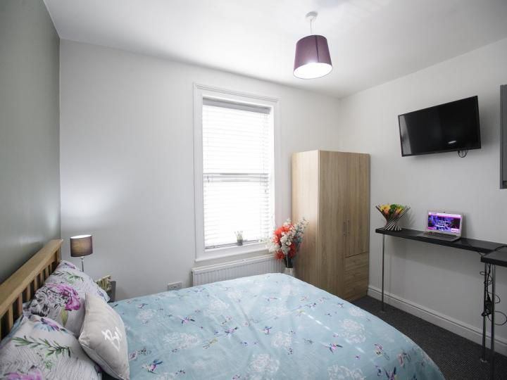 Spacious Ensuite Double Room to let - student accommodation in Lincoln - img_1