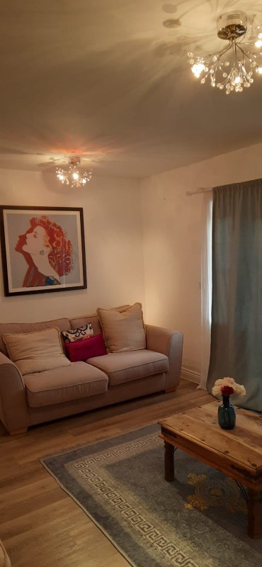 Spacious Furnished Room Available for Rent in SE9 - student accommodation in New Eltham - img_3