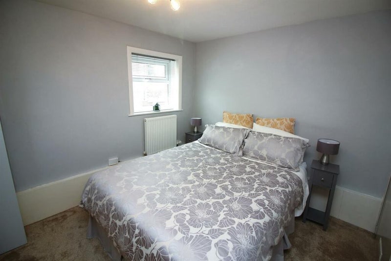 Spacious King size room with En suite - student accommodation in Halifax - img_2