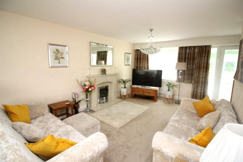 Spacious King size room with En suite - student accommodation in Halifax - img_4