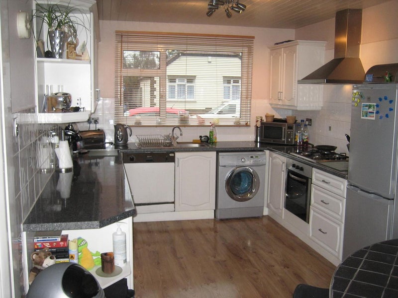 Spacious Modern Double Room - Bills included - student accommodation in Langley - img_3