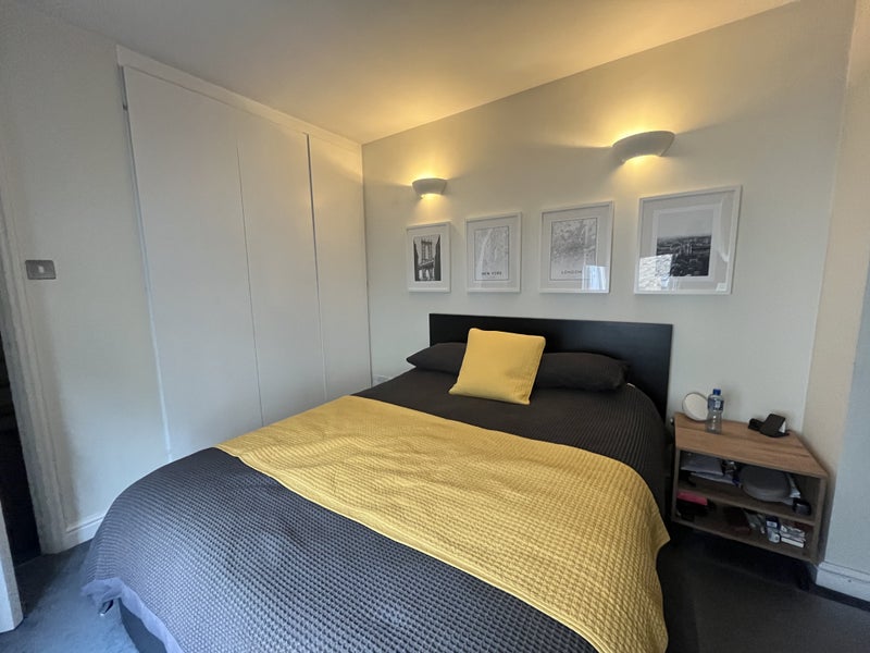 Spacious room w/ own bathroom in Upper Holloway - student accommodation in Upper Holloway - img_1