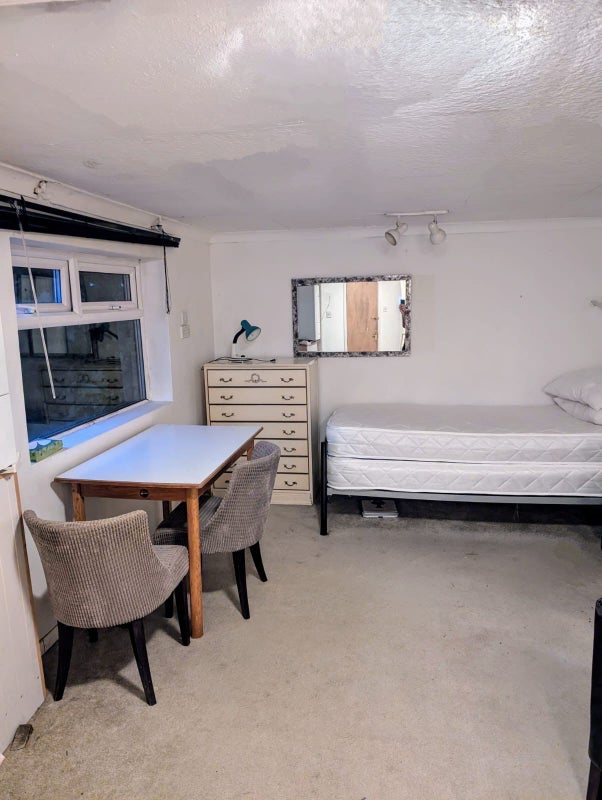 Spacious Room - student accommodation in Coldean - img_1