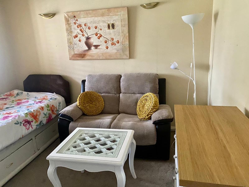 Spacious, Single Room in Beautiful Home - student accommodation in Four Oaks - img_2
