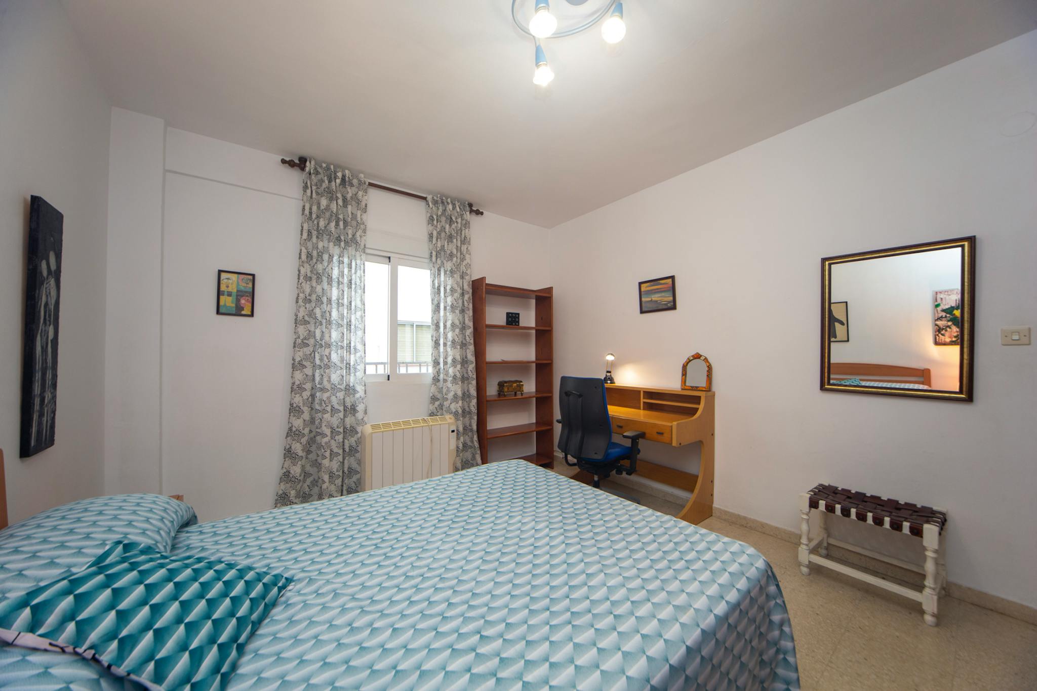 Inviting double bedroom near the New Cross Gate train station - student accommodation in London - img_2