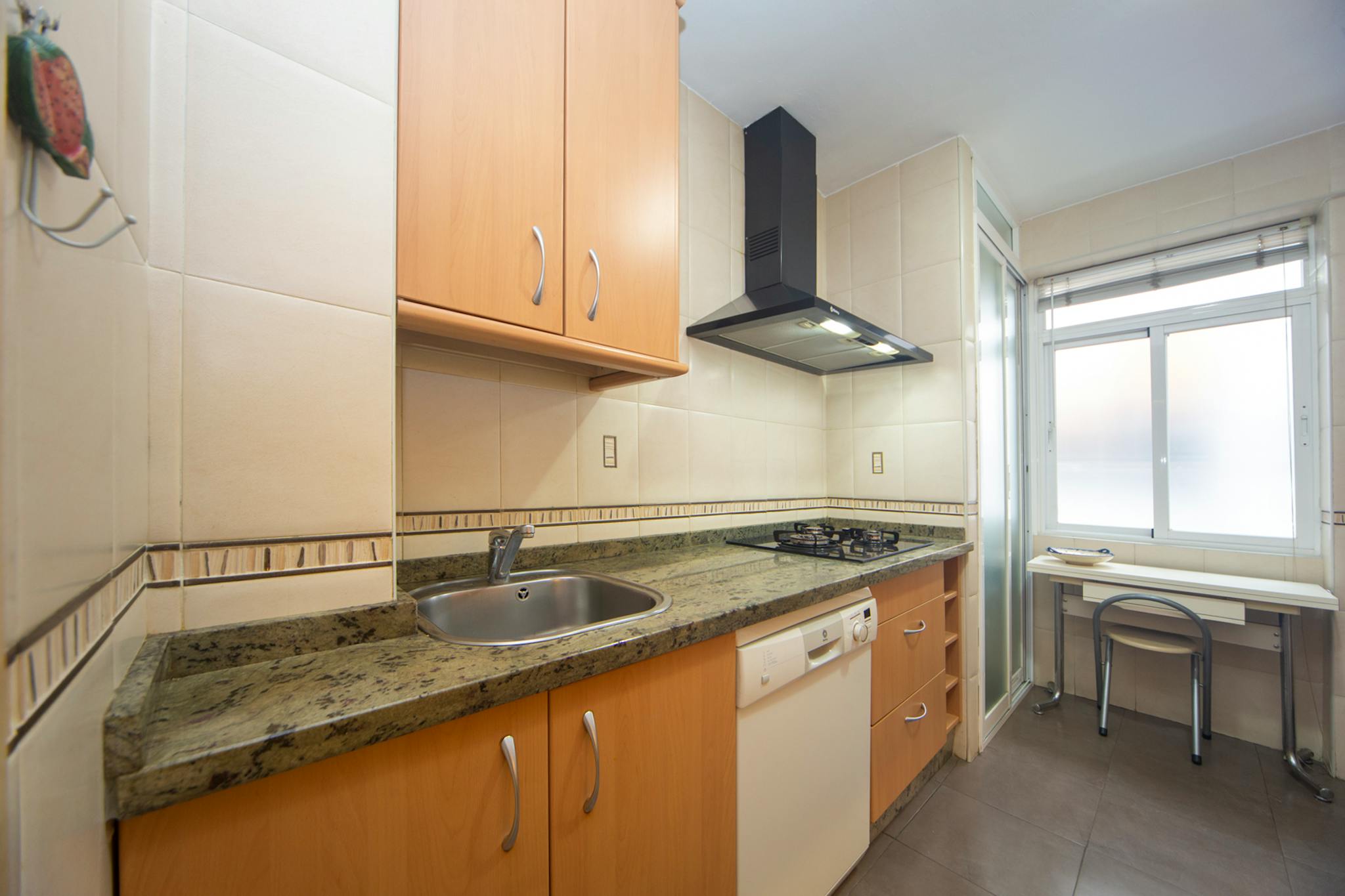 Inviting double bedroom near the New Cross Gate train station - student accommodation in London - img_5