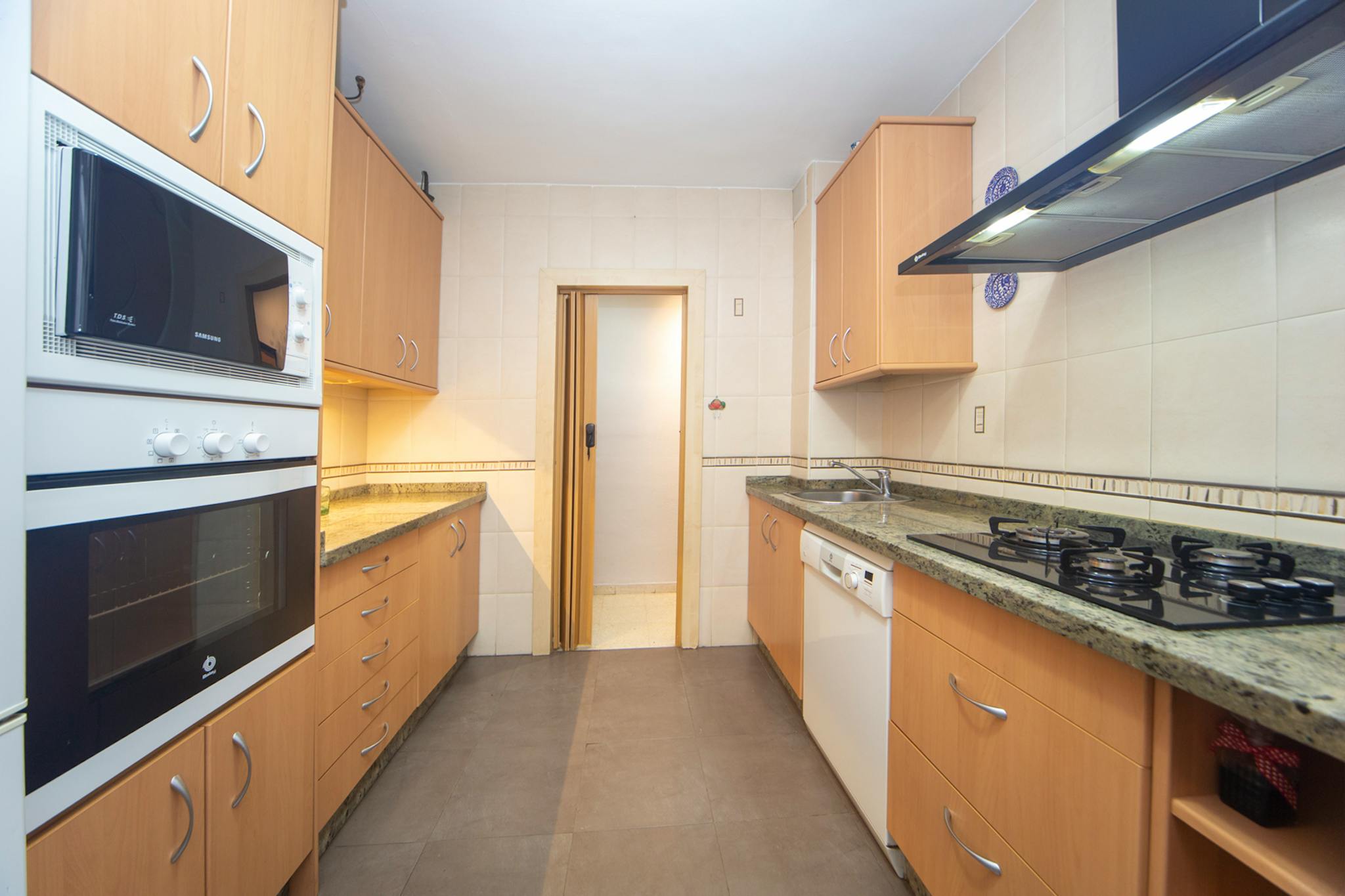 Inviting double bedroom near the New Cross Gate train station - student accommodation in London - img_8