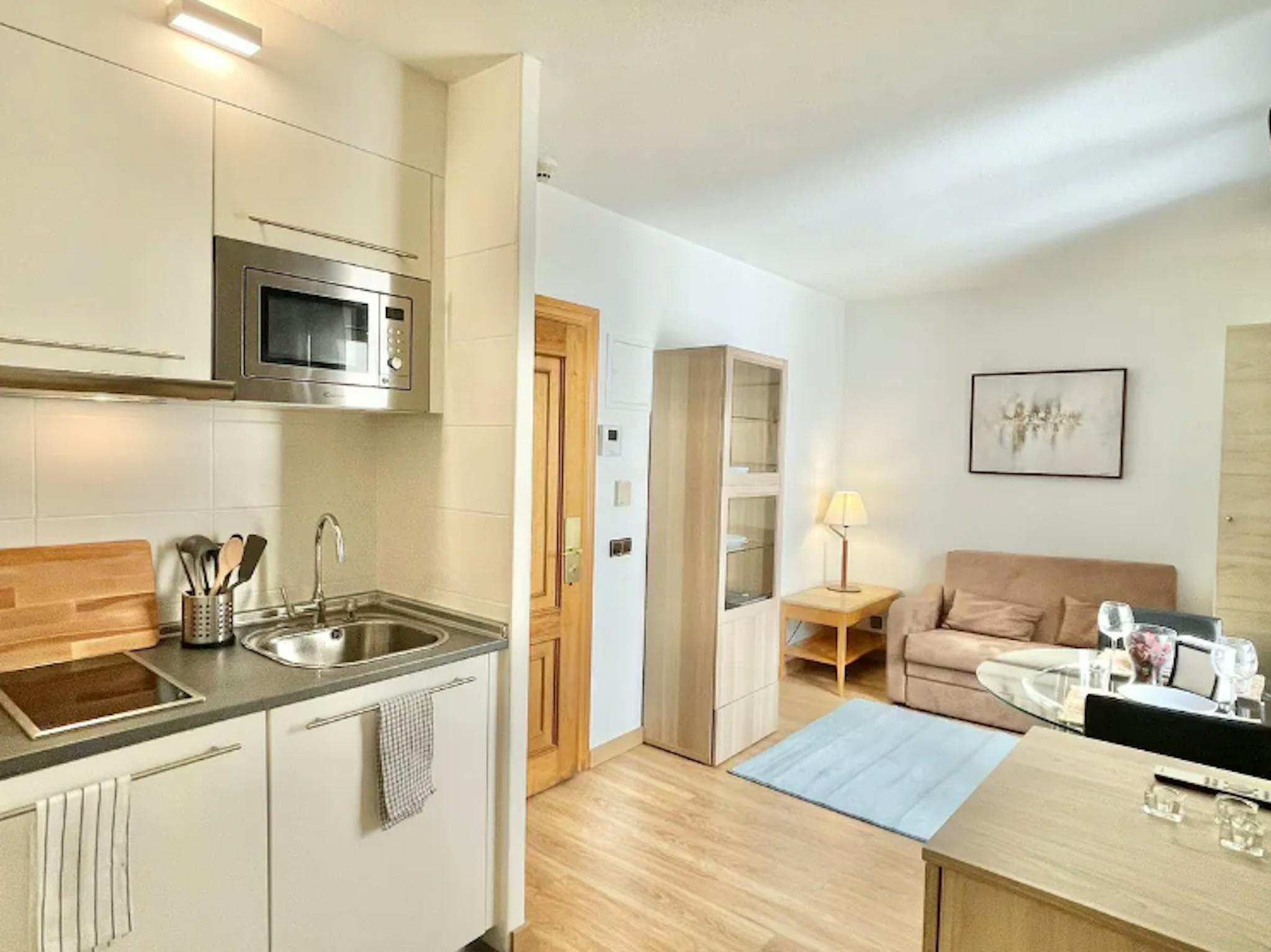 Amazing double bedroom close to Brondesbury Overground Station - student accommodation in London - img_7