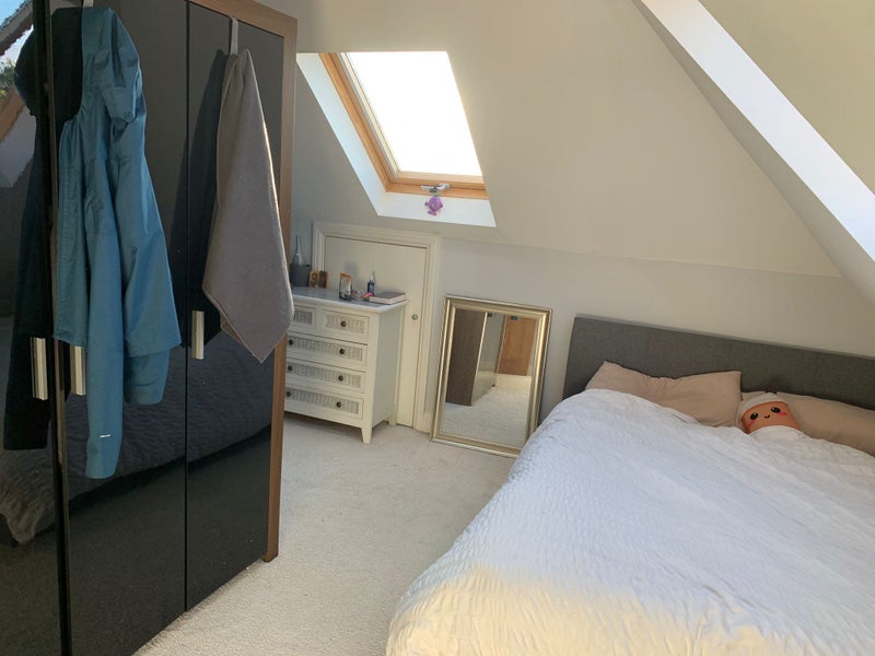 Spare Room Available in Friendly Household - student accommodation in Bromley - img_1