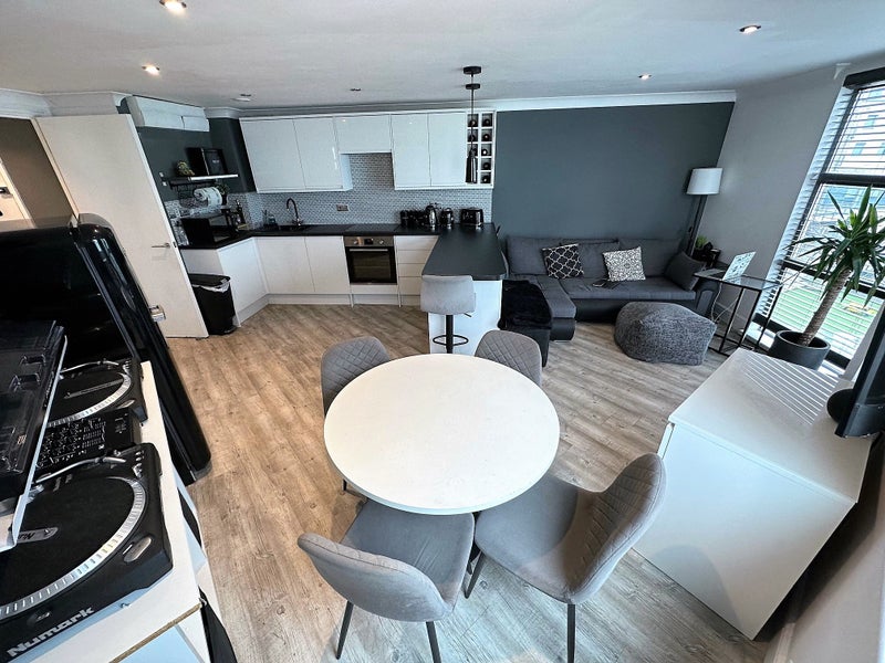 Spectacular 2 bed penthouse flat - student accommodation in Edgbaston - img_5