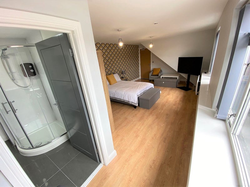 Spectacular En-Suite Room Available - student accommodation in Edgbaston - img_3